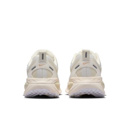 Nike - Vomero 18 ESS Running Shoe - Women's
