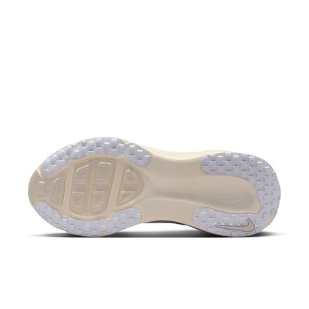 Nike - Vomero 18 ESS Running Shoe - Women's