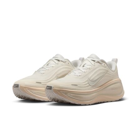 Nike - Vomero Plus ESS Running Shoe - Women's