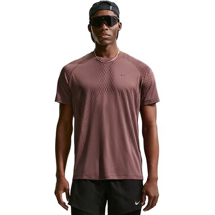 Stride Dri-FIT ADV Novelty SS T-Shirt - Men's