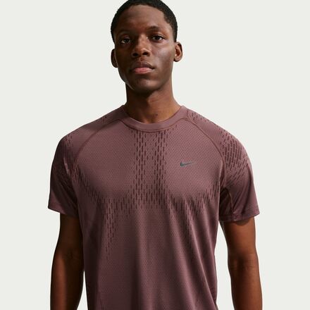 Nike - Stride Dri-FIT ADV Novelty SS T-Shirt - Men's