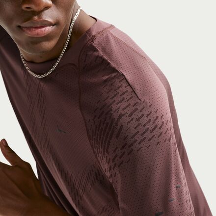 Nike - Stride Dri-FIT ADV Novelty SS T-Shirt - Men's