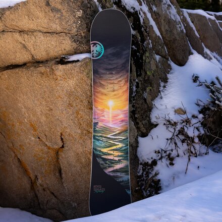 Never Summer - Infinity Snowboard - 2027 - Women's