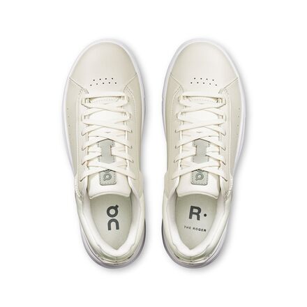 On Running - The Roger Advantage Shoe - Women's