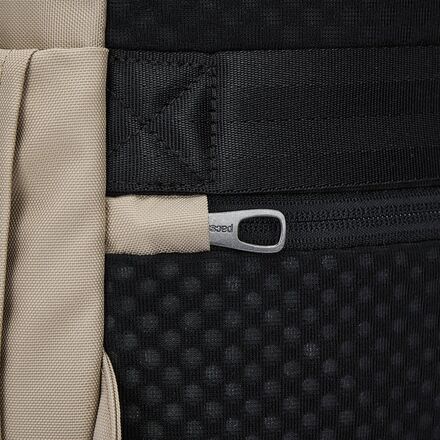 Pacsafe - V 16L Anti-Theft All-Around Backpack