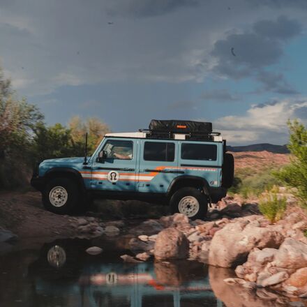 ROAM Adventure Co - Vagabond 2.0 Rooftop Tent: 3-Person 3-Season