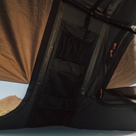 ROAM Adventure Co - Vagabond 2.0 Rooftop Tent: 3-Person 3-Season