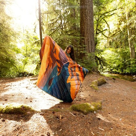 Rumpl - Original Puffy 1-Person Blanket - Bandana
