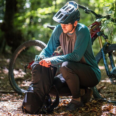 Restrap - Rolltop Hydration Vest