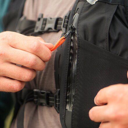 Restrap - Rolltop Hydration Vest