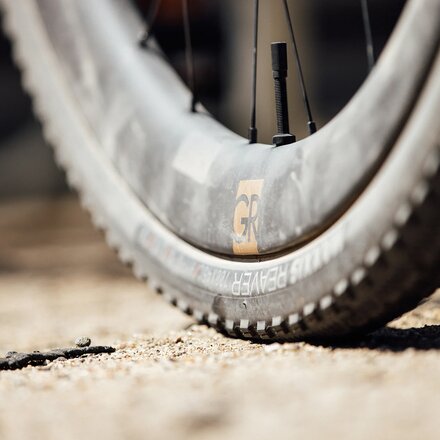 Reserve - 48 GR 700c Carbon Rim