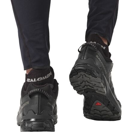 Salomon - XA Pro 3D V9 Wide Trail Running Shoe - Men's