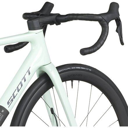 Scott - Addict RC 30 105 Di2 Road Bike