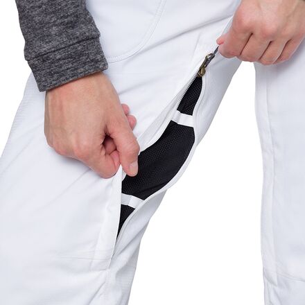 686 - Black Magic Insulated Bib Pant - Women's