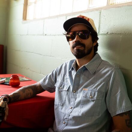 Sendero Provisions Co. - The Wyatt Pearl Snap SS Denim Shirt - Men's