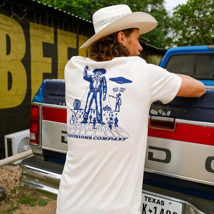 Sendero Provisions Co. - Cowboy Lift Off T-Shirt - Men's