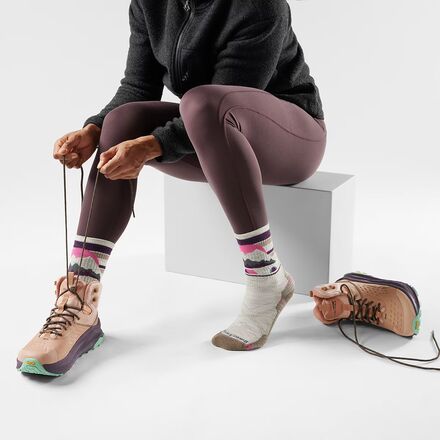 Smartwool - Hike Light Cushion Mountain Moon Crew Sock - Women's