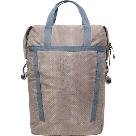 Cacher 15L Tote Pack