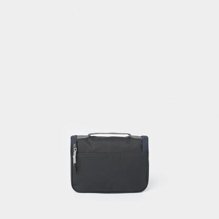 STIO - Basin Hanging Dopp Kit