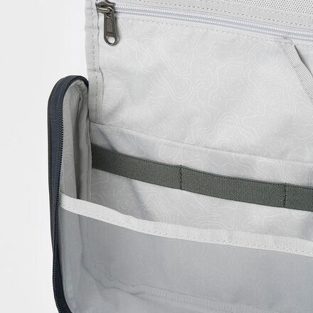 STIO - Basin Hanging Dopp Kit
