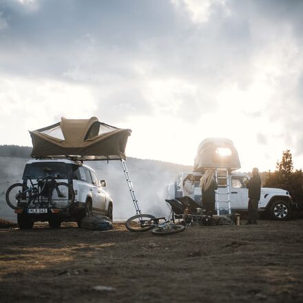 Thule - Approach Rooftop Tent: 2-Person 4-Season
