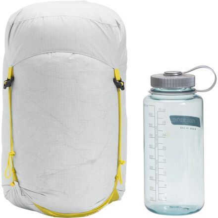 The North Face - Chrysalis 20 Sleeping Bag: 20F Down