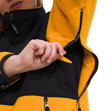 The North Face - Retro Denali Plus Jacket - Women's
