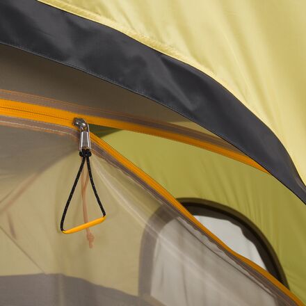 The North Face - Universal Wawona 3 Tent: 3 Person 3-Season