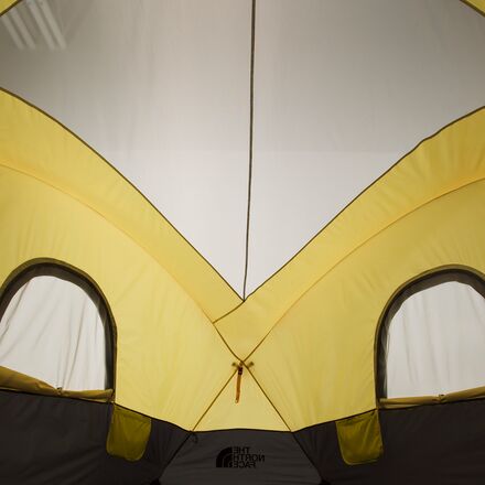 The North Face - Universal Wawona 3 Tent: 3 Person 3-Season