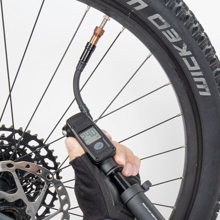 Topeak Mountain Digital 2stage Mini Pump In Black | 99 Bikes – 99 Bikes UK