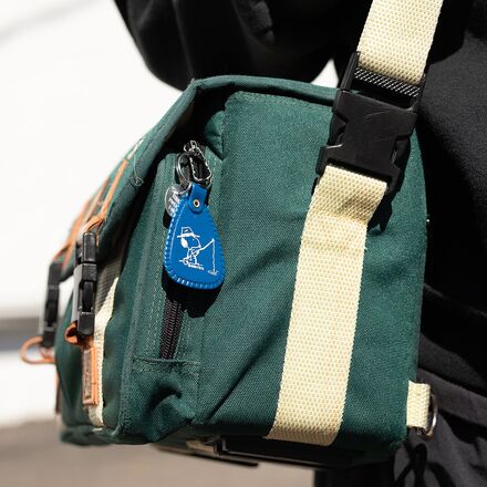 Three Potato Four - x Peanuts - Snoopy Fisherman Saddle Keychain