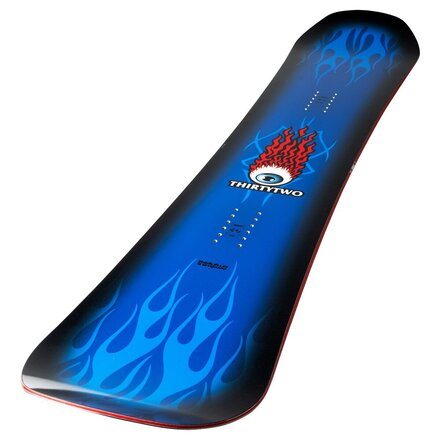 ThirtyTwo - Cold World w/ Basin FASE Snowboard Bundle