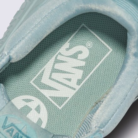 Vans - MTE Ultrarange Neo VR3 Shoe - Women's