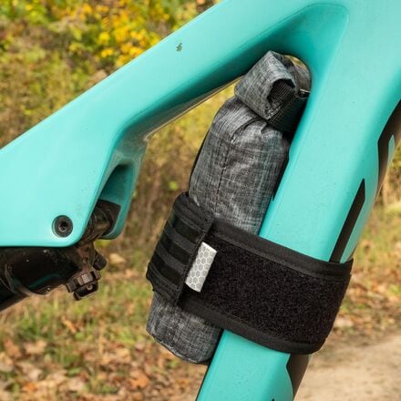 Wolf Tooth Components - TekLite Roll-Top Bag w/ Adapter Plate