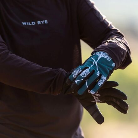 Wild Rye - Gnarnia Glove - Women's
