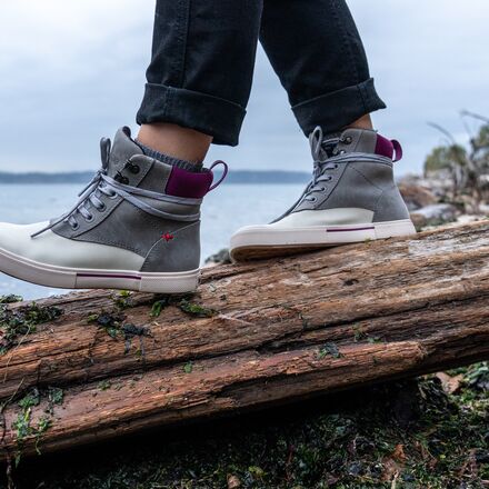 Xtratuf - Ankle 6in Lace Leather Deck Boot - Women's