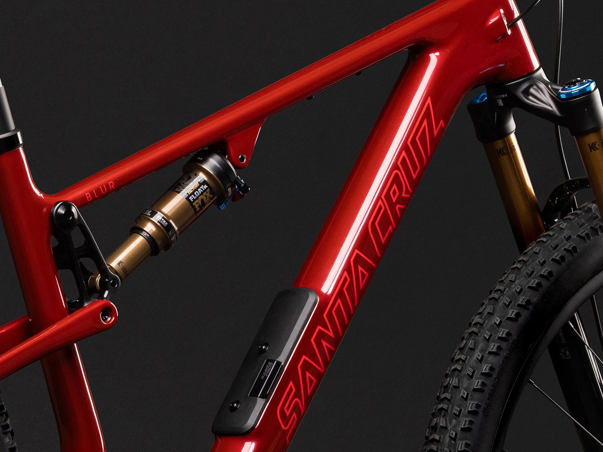 Close-up of the Santa Cruz CC carbon frame. 