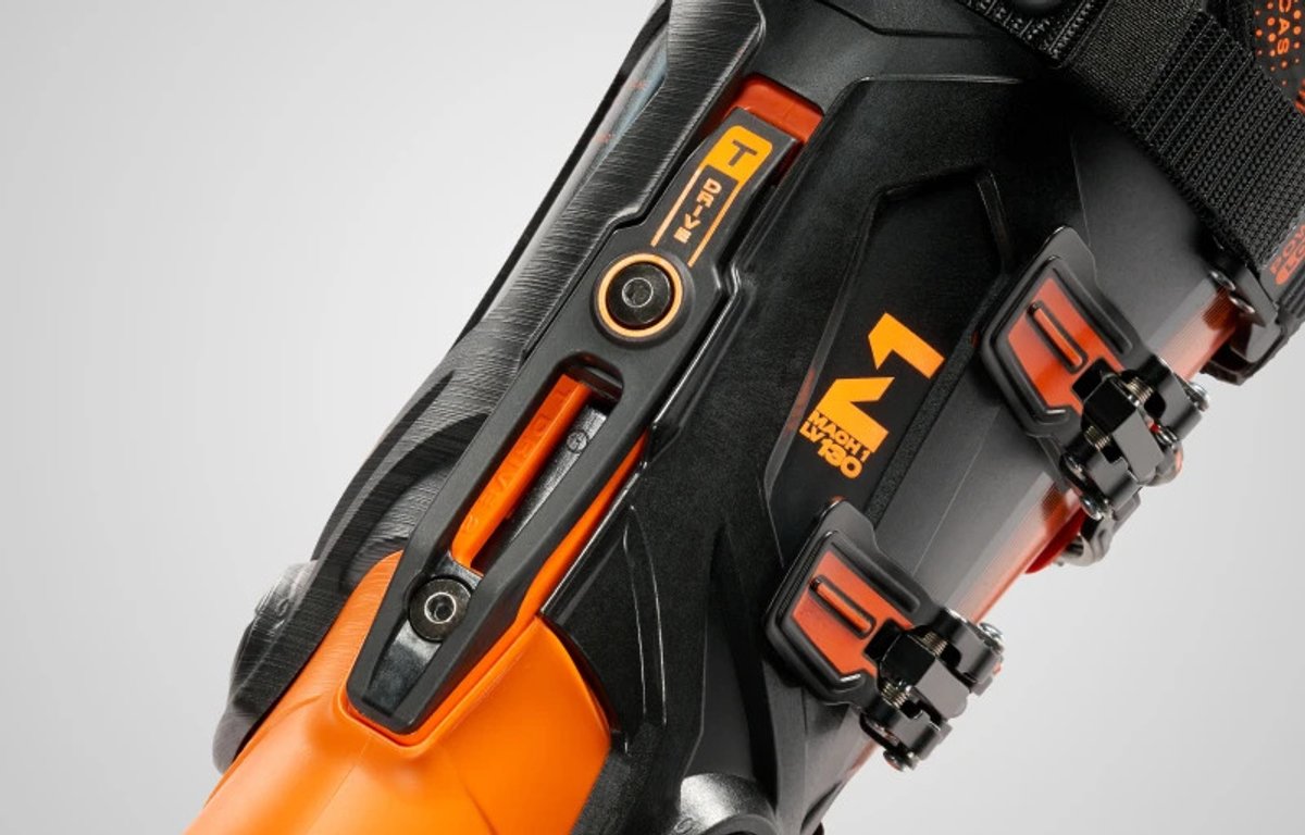 Tecnica Mach1 LV ski boot cuff with walk mode lever and buckles