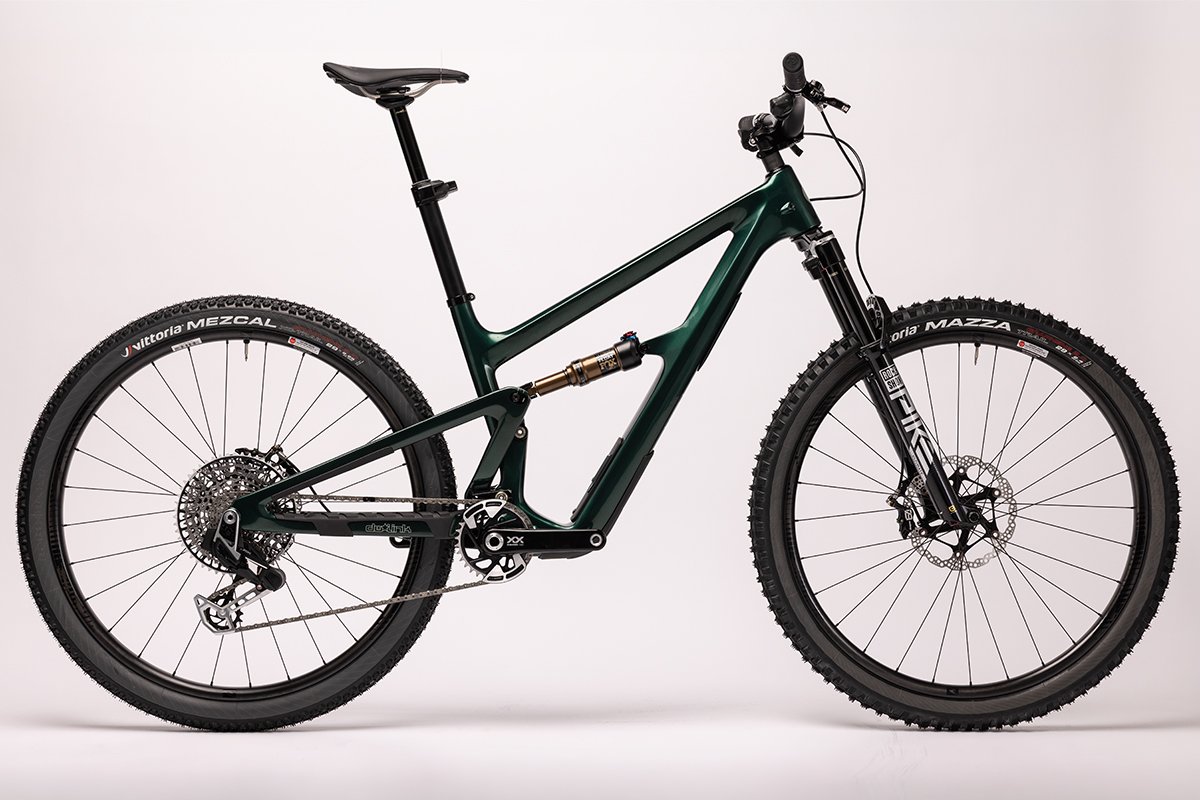 Complete custom build out of Ibis Ripley bike.