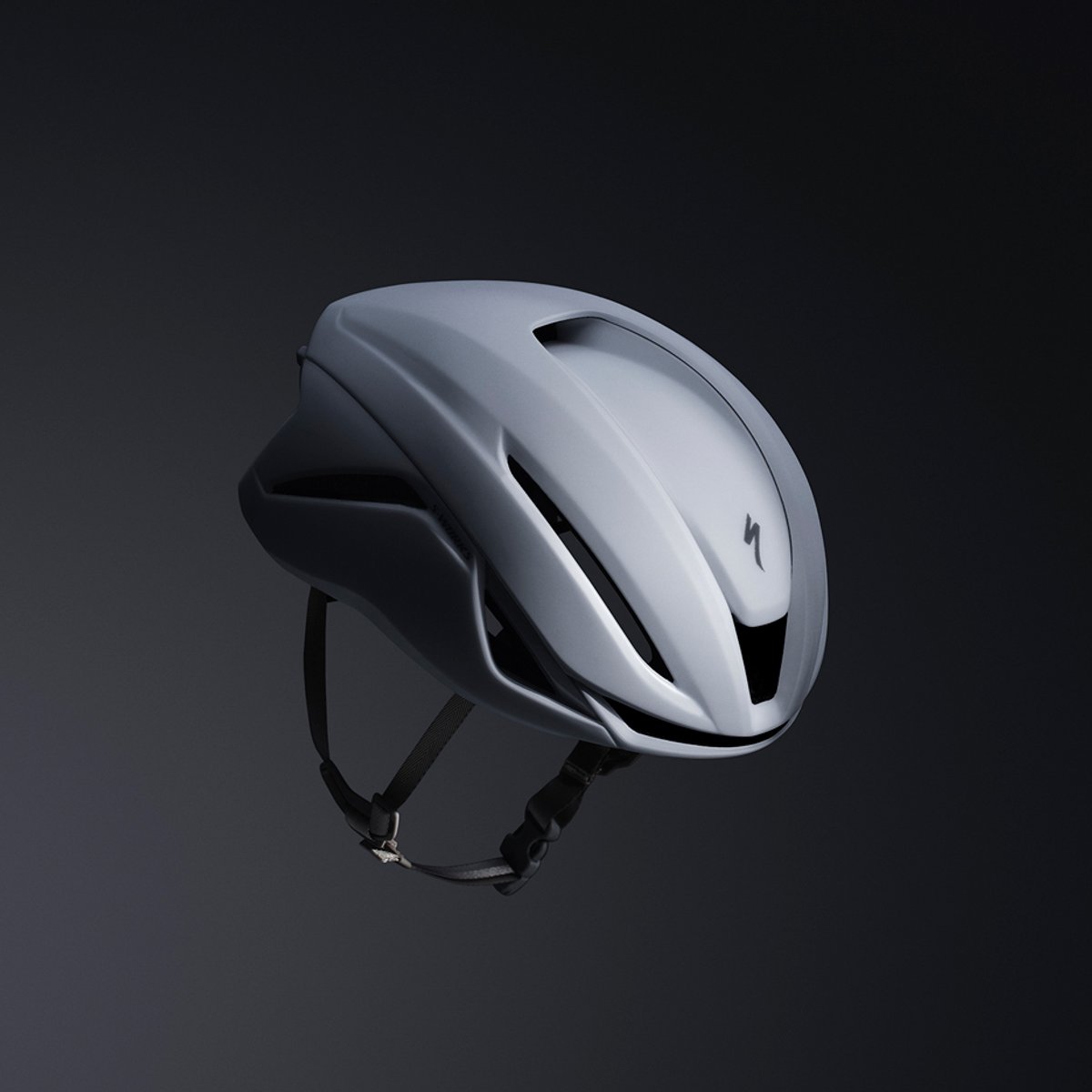 An closeup of the Specialized Evade from the front, showcasing the aero shape and airvents.