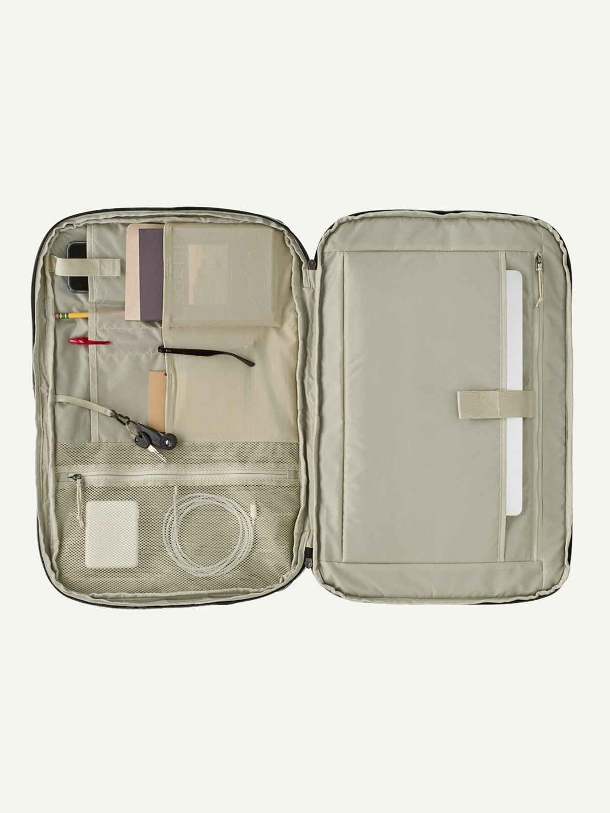A closeup of the interior organization of a Black Hole bag.