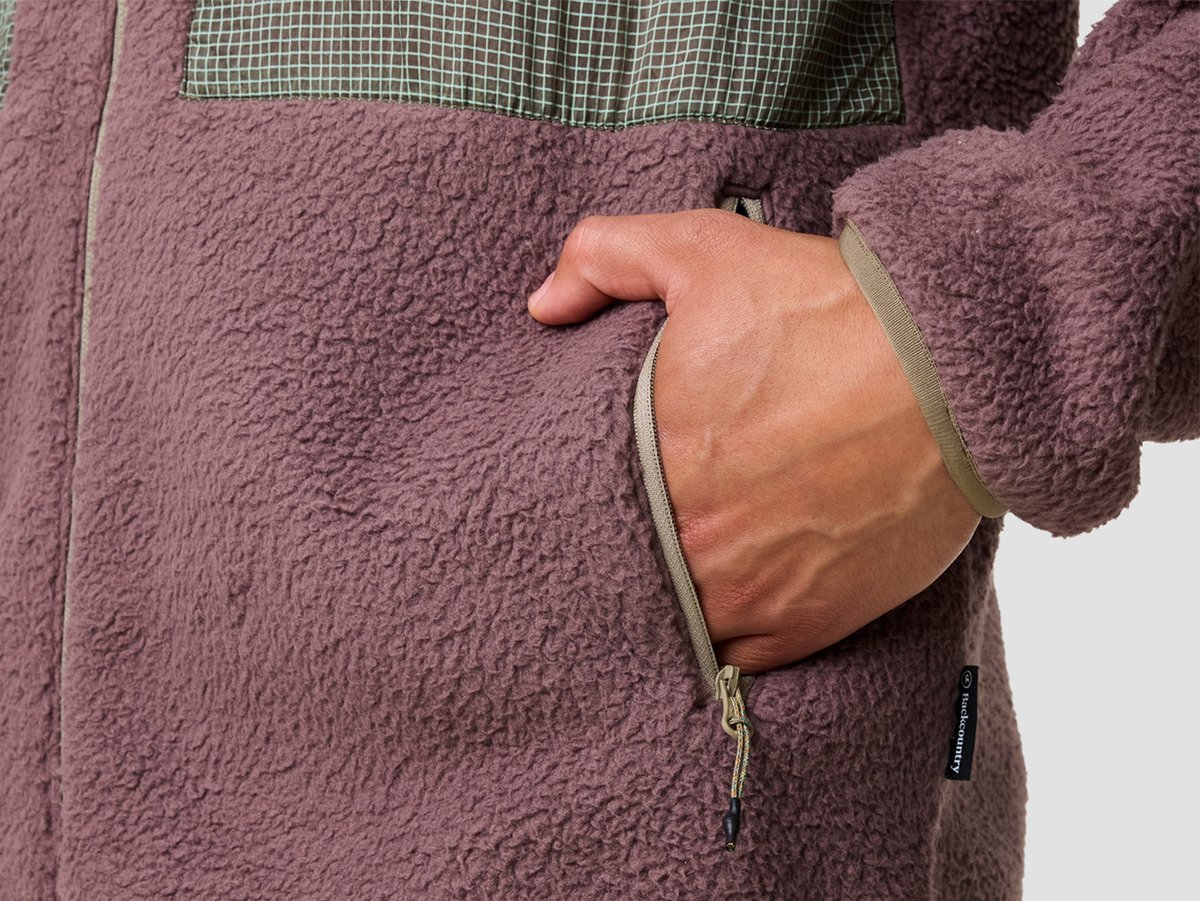 A closeup of the Wander Pile Fleece Jacket fabric.